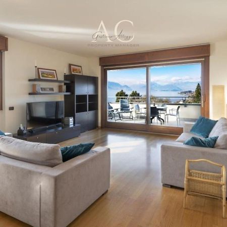 The House On The Lake Reno Di Leggiuno Exterior photo