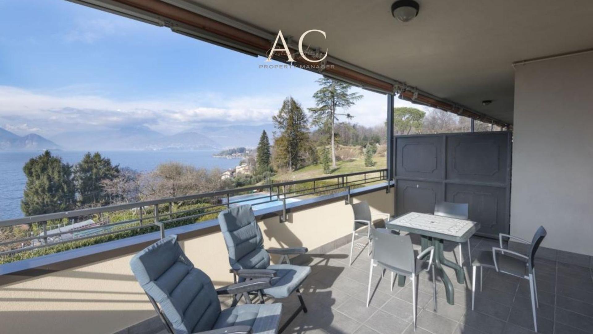 The House On The Lake Reno Di Leggiuno Exterior photo
